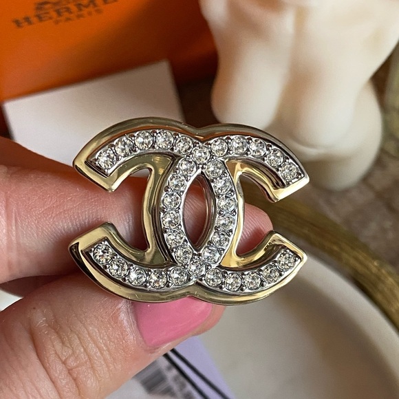 NWT Chanel Brooch gold tone with crystals - Picture 4 of 16